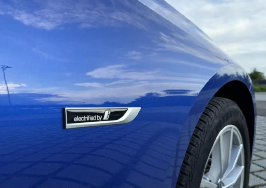 Touring：新的旧产品 海外评测m6米乐注册德国试驾宝马330e(图5)