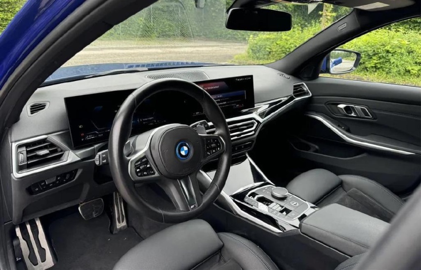 Touring：新的旧产品 海外评测m6米乐注册德国试驾宝马330e(图7)