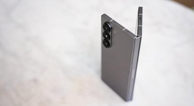 d 6 vs iPhone16 Pro Max：机皇之争m6米乐app华为Mate XT vs 三星 Z Fol(图5)