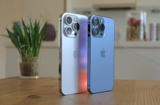 d 6 vs iPhone16 Pro Max：机皇之争m6米乐app华为Mate XT vs 三星 Z Fol(图4)