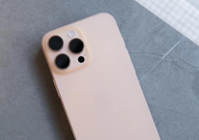 d 6 vs iPhone16 Pro Max：机皇之争m6米乐app华为Mate XT vs 三星 Z Fol(图15)